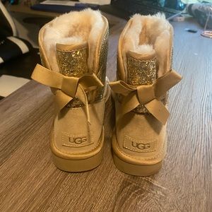 Gold sparkle Uggs womens size 7